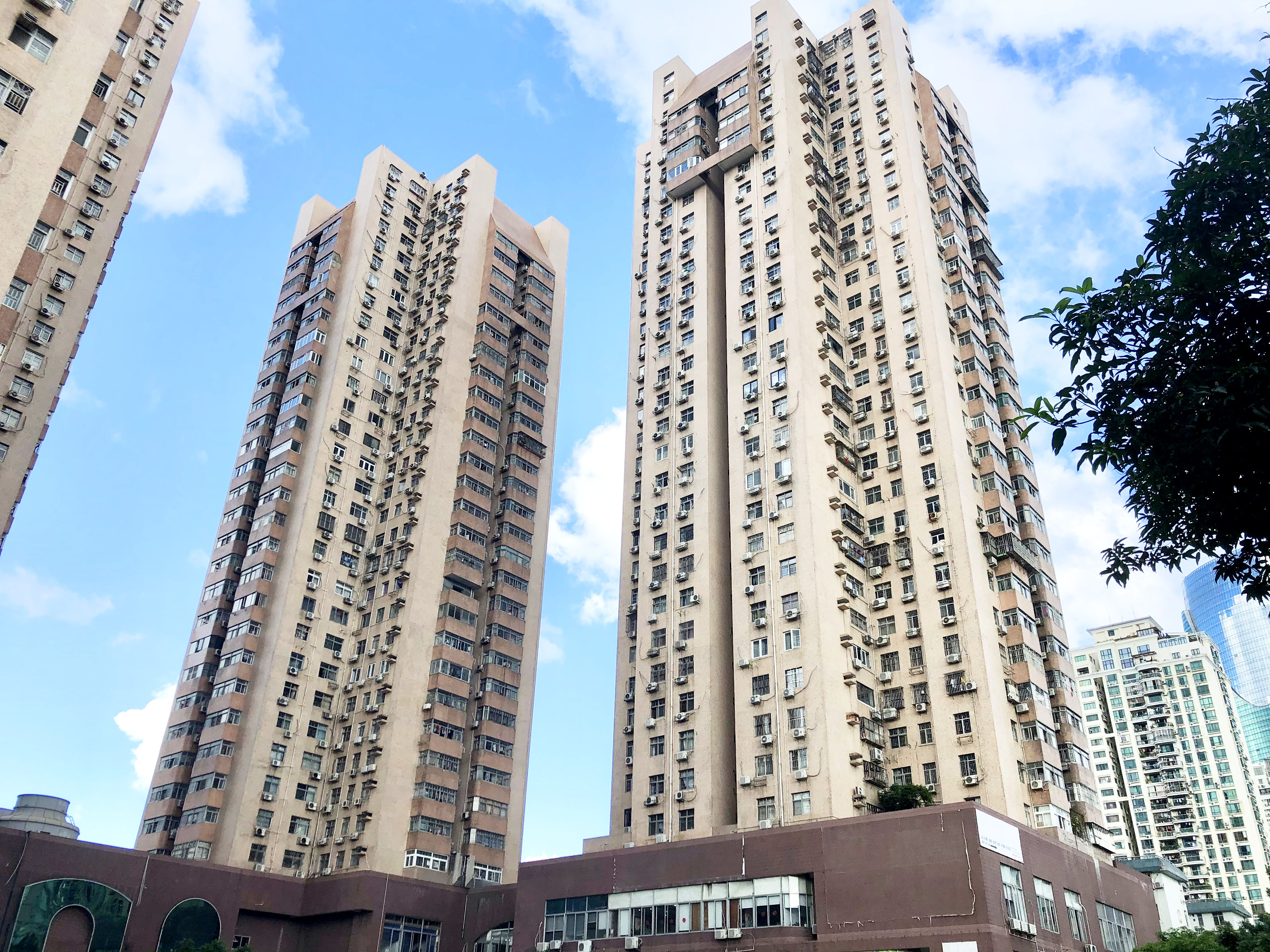 景鹏大厦