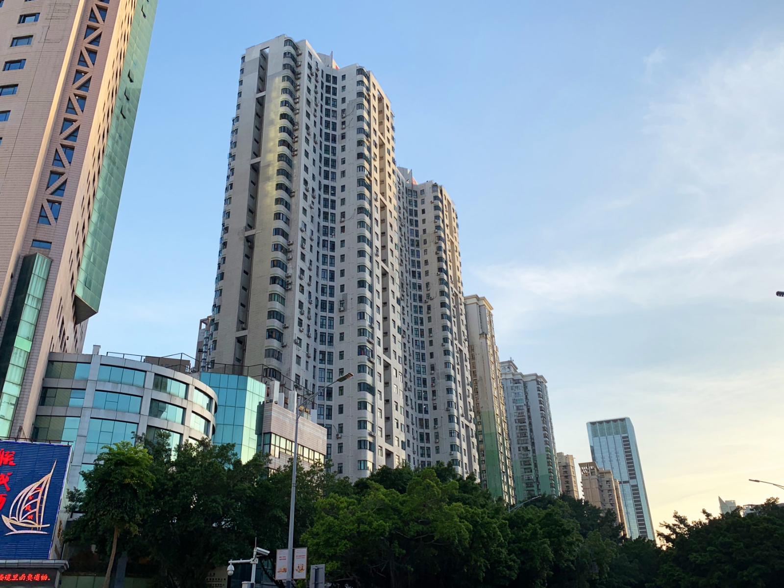 海连大厦