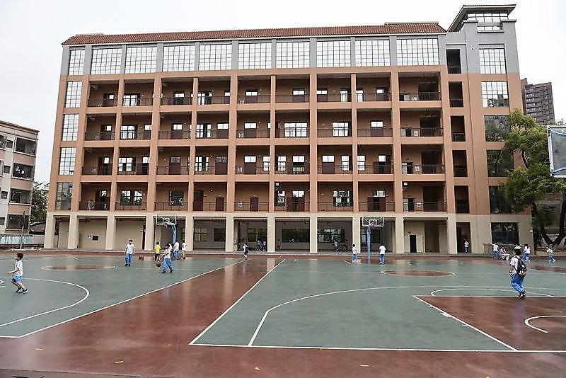 东莞市厚街镇中心小学