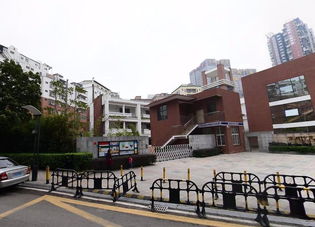 深圳市龙华第二小学