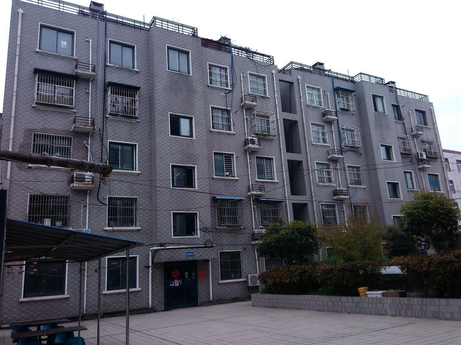 名城左岸公寓